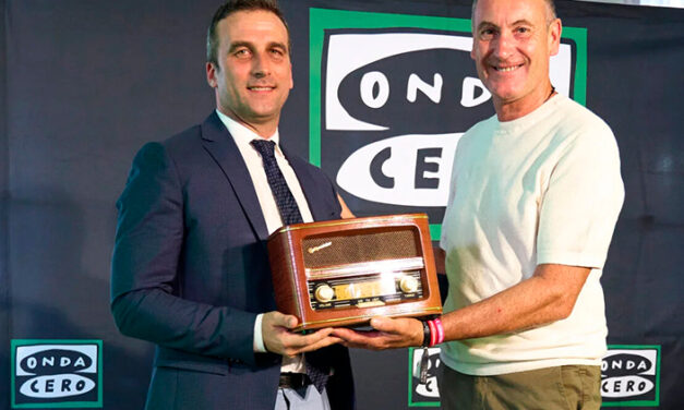 CanELA recibe el premio de Onda Cero, en categoría solidaria